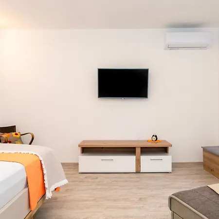 Max Center Of The Old Town Free Parking Beautiful View Apartment Šibenik