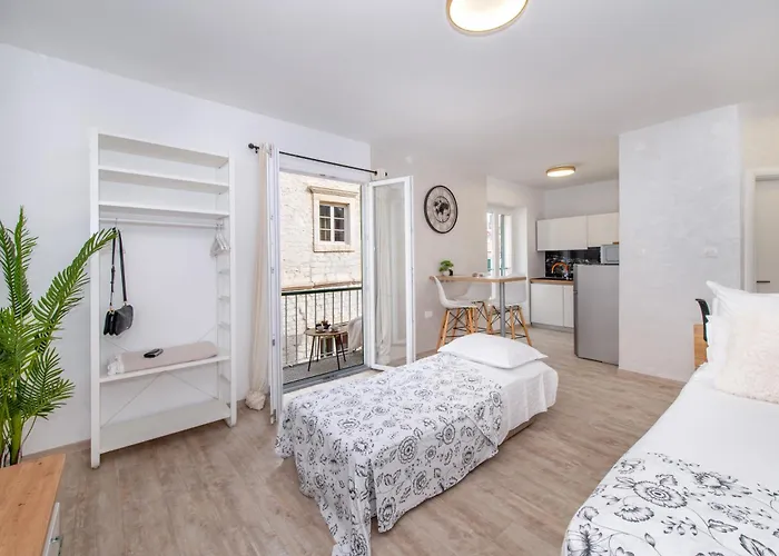 Max Center Of The Old Town Free Parking Beautiful View Apartment Sibenik